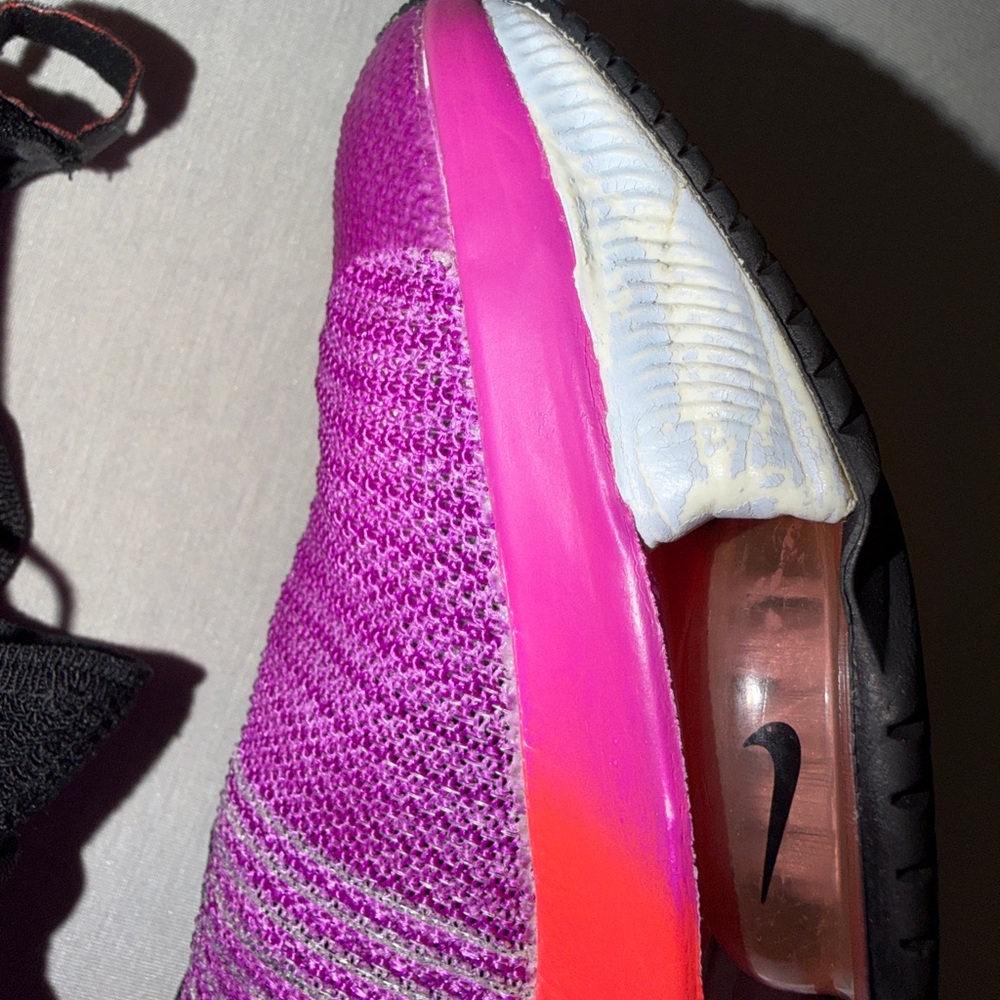 WMNS 7 Nike Air Zoom Tempo NEXT% Flyknit 'Hyper Violet - Picture 4 of 15